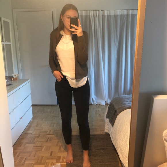 Tank tops - Picture 4 of 6